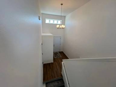 Main picture of 408 16th St NE