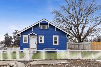 Main picture of 1040 2nd Ave N
