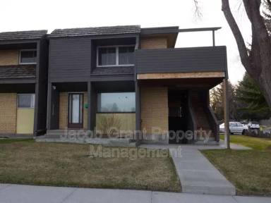 Main picture of 220 N Fanning Ave