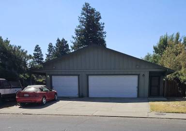 Main picture of 3008-3010 Japonica Way Apartments