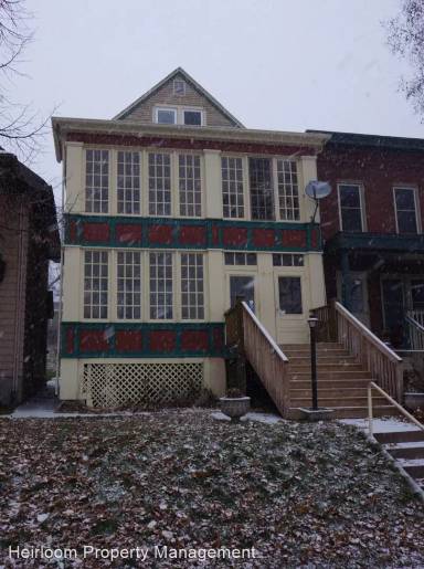 Main picture of 1017 E 5th St