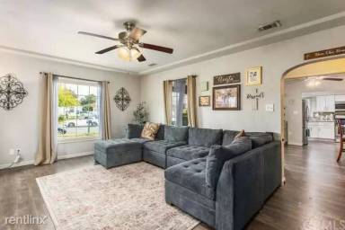 Main picture of 23 Ghost Horse Ln