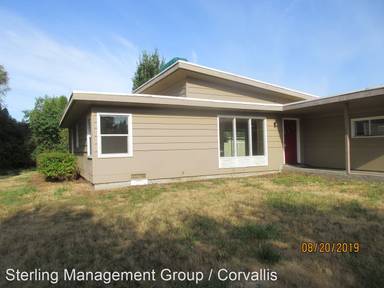 Main picture of 1730 NW Kings Blvd