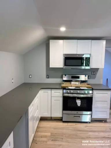 Main picture of 77 W Cottage St