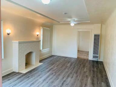 Main picture of 2527 Elden Ave