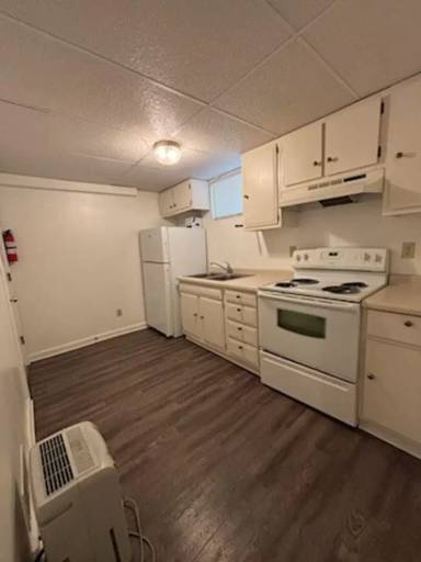 Main picture of 119 S 4th St
