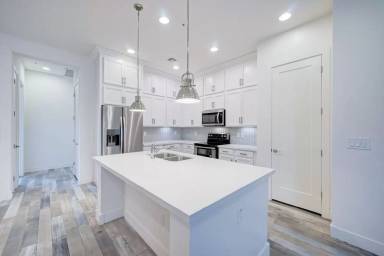 Main picture of Diamanté Condominiums