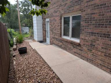 Main picture of 4207 S 52nd St