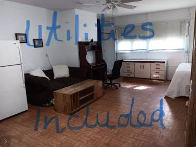 Main picture of 137 White St