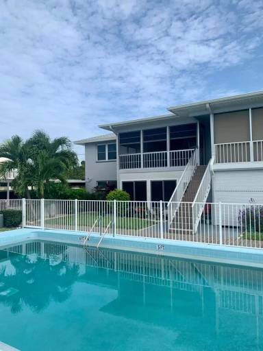 Main picture of 920 SE 46th St