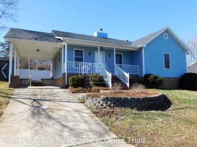 Main picture of 2 Aggie Ct