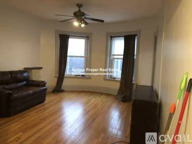 Main picture of 1091 Boylston St