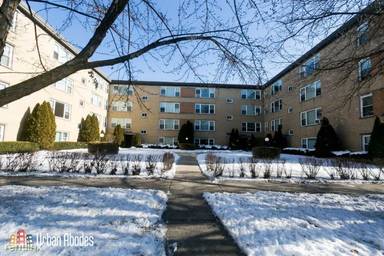 Main picture of 7543 N Bell Ave