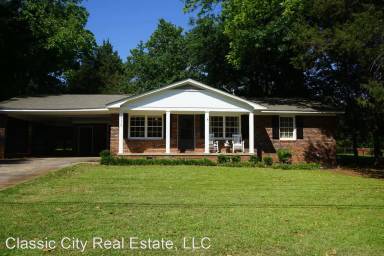 Main picture of 1030 College Station Rd