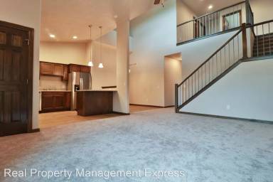 Main picture of 5425 S Seville Pl