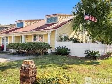 Main picture of 4036 Woodridge Rd