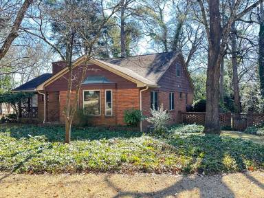 Main picture of 190 Hardin Dr