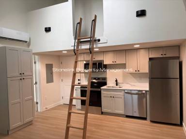 Main picture of 265 Manton Ave