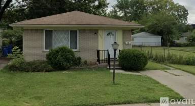 Main picture of 6006 Whitefield St