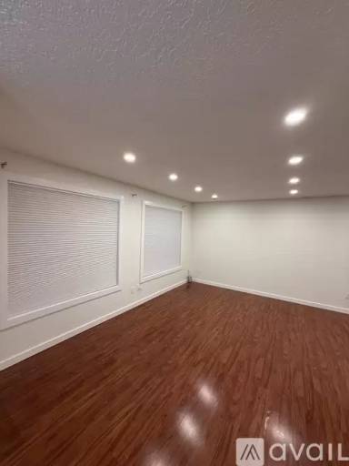 Main picture of 9404 Stone Ave N