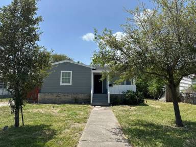 Main picture of 1361 Daytona Dr