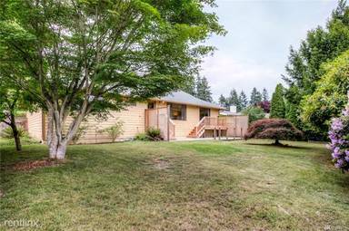Main picture of 6355 121st Pl SE