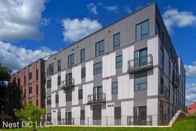 Main picture of 225 Vine St NW