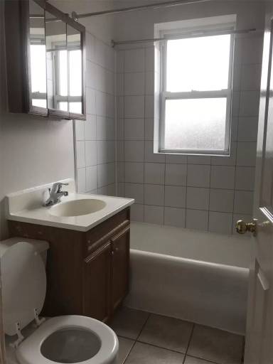Main picture of 7144 S Rhodes Ave