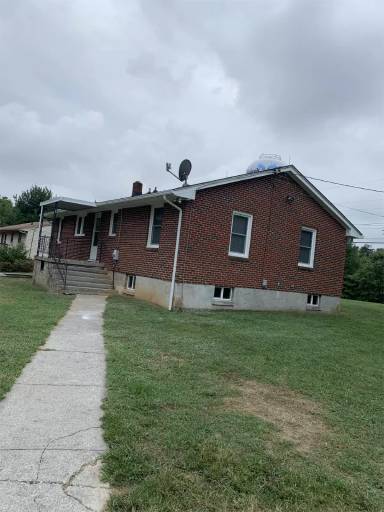 Main picture of 7406 Wood Haven Rd