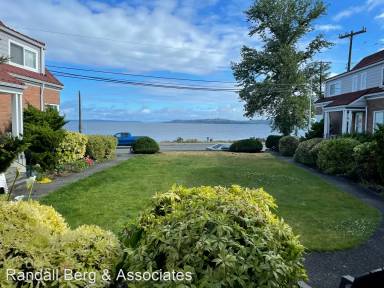 Main picture of 2900 Alki Ave SW