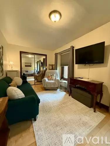 Main picture of 324 S Bay Cir