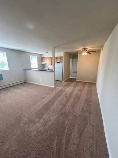 Main picture of 10 W Chester Pike