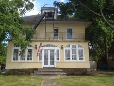 Main picture of 80 Milldale Ave