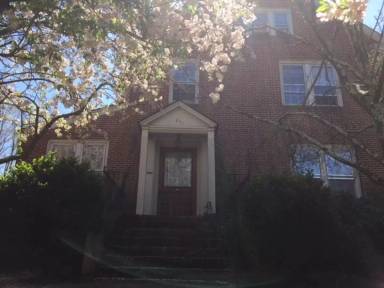 Main picture of 801 Oak Ln