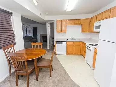 Main picture of 960 S Dawson Way
