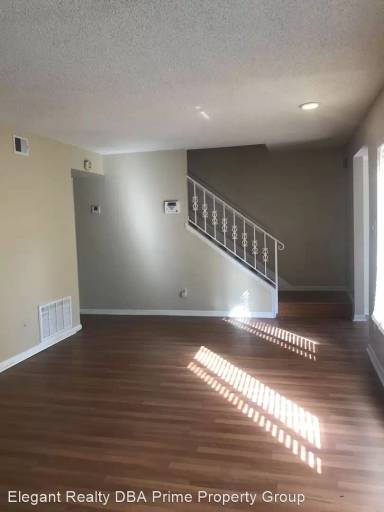 Main picture of 5426 Fairwood Way