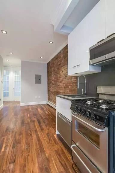 Main picture of 120 Mulberry St