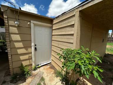 Main picture of 3202 Baylor St