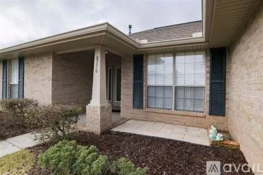Main picture of 8770 Kennedy Dr
