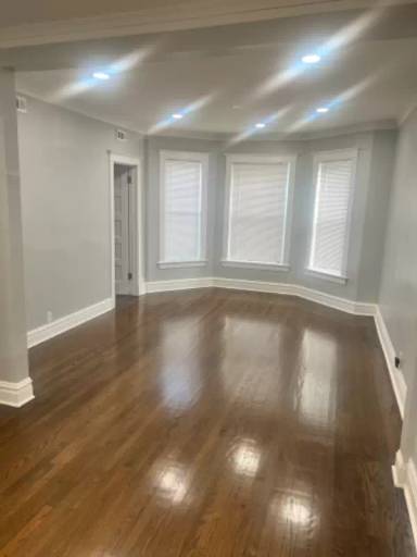 Main picture of 6938 S Green St