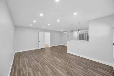 Main picture of 1603 Vuelta Grande Ave