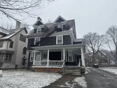 Main picture of 45 Kenwood Avenue