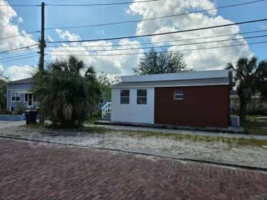 Main picture of 606 Cross St
