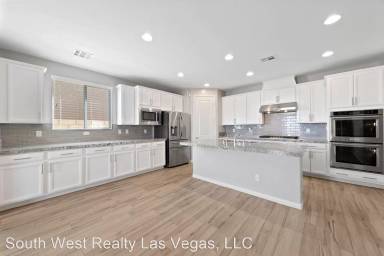 Main picture of 444 Astillero St
