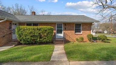 Main picture of 805 Trenton St