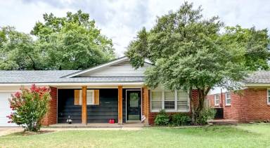 Main picture of 5712 Geneva Ave
