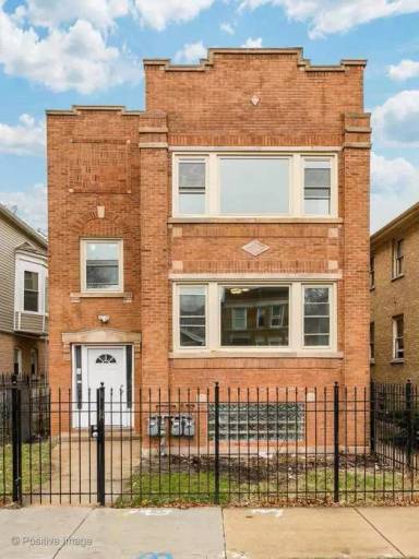 Main picture of 3838 W Huron St