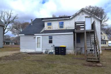 Main picture of 312 1st Ave SE