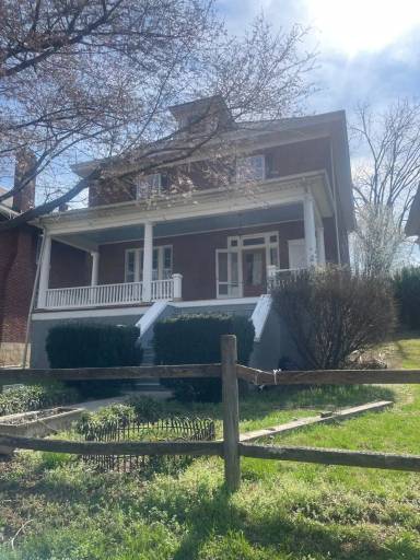 Main picture of 1406 Maple Ave SW