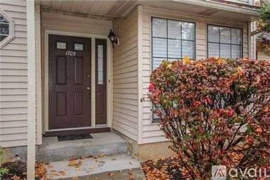 Main picture of 1705 Timber Oaks Rd